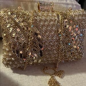 Elegant Gold Sequin Clutch